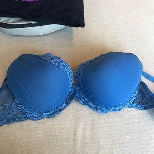 Natori feathers bra 34DD that no longer fits